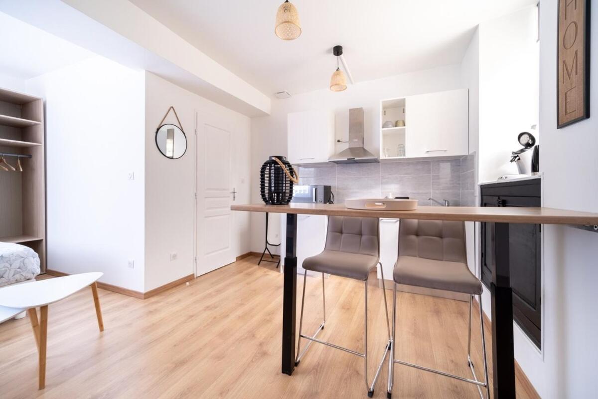 Le Castela ~ Proche Centre ~ Arrivee Autonome Apartment Памие Екстериор снимка